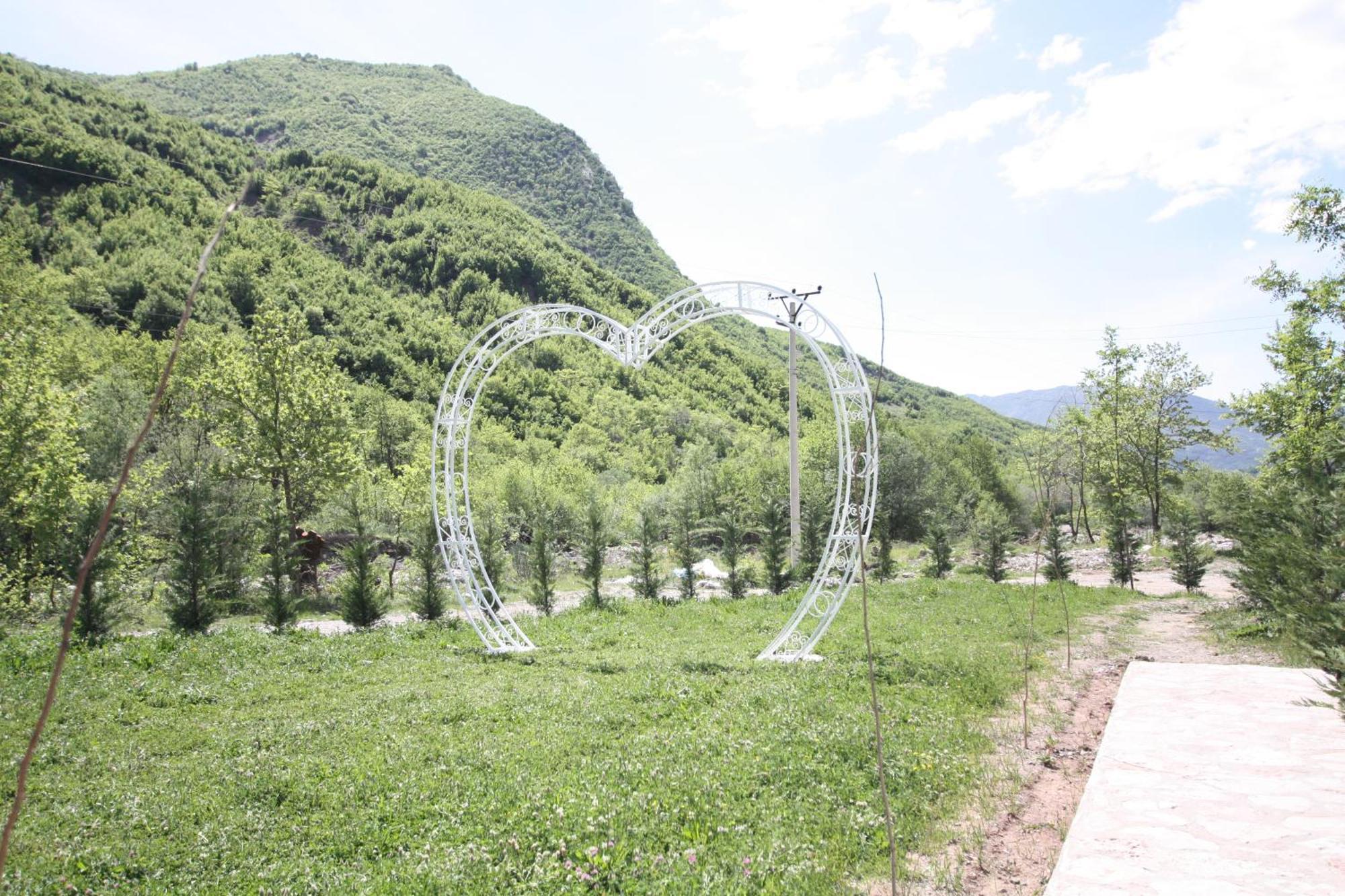 Vila Lugina E Shengjergjit ,Bujtinat Tirana Exteriér fotografie